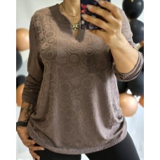Poļu ražotāja FIGO : Ļoti mīksta ,elastīga ,patīkama trikotāžas auduma blūze,izmērs 3XL - 46 ( taup tonis ar violetu piejaukumu)