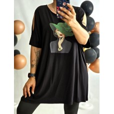 SABEX : Elastīga viskozes trikotāžas tunika ar aplikāciju ,izmērs universāls 48-50-52-54 (melna)