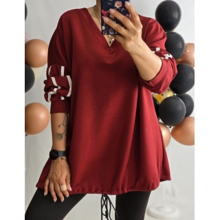 Itāļu ražotāja VcH Elastīgs trikotāžas džemperis ( nav plāns) ,izmērs universāls 54-56-58 ( bordo ar baltām svītrām uz piedurknes)