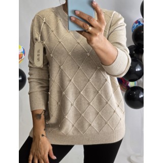 Firmas Yi-Fan : Ļoti mīksts un patīkams adījums + rombu raksts + pieskaņota toņa piekniedētas pērlītes ,izmērs universāls 46-48-50 (smilšu toņa)